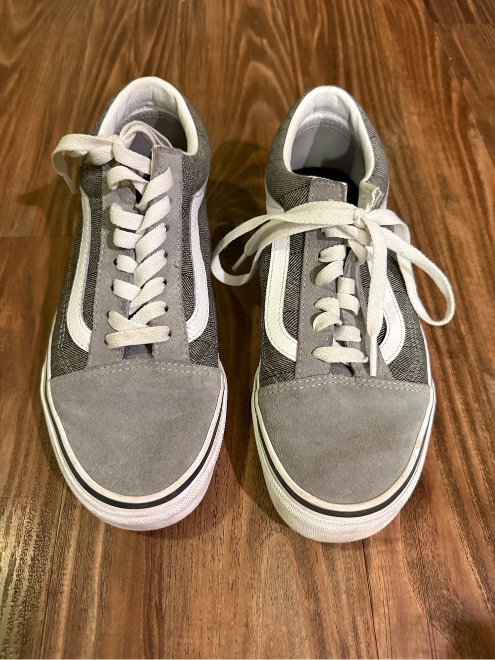 Vans Old Skool Men's Sneakers - Gray and White
